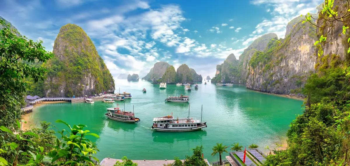 Hyperrealistic photo of retirees in a picturesque Vietnamese village market, enjoying daily activities.